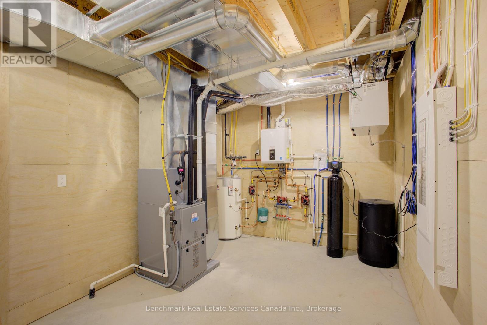 60 Cavalier Crescent, Huron-Kinloss, Ontario N0G 2R0 - Photo 17 - X12978448