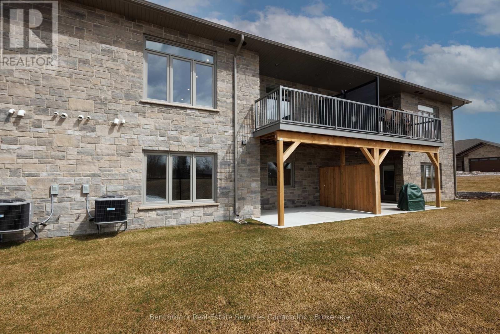 64 Cavalier Crescent, Huron-Kinloss, Ontario N0G 2R0 - Photo 21 - X12978458