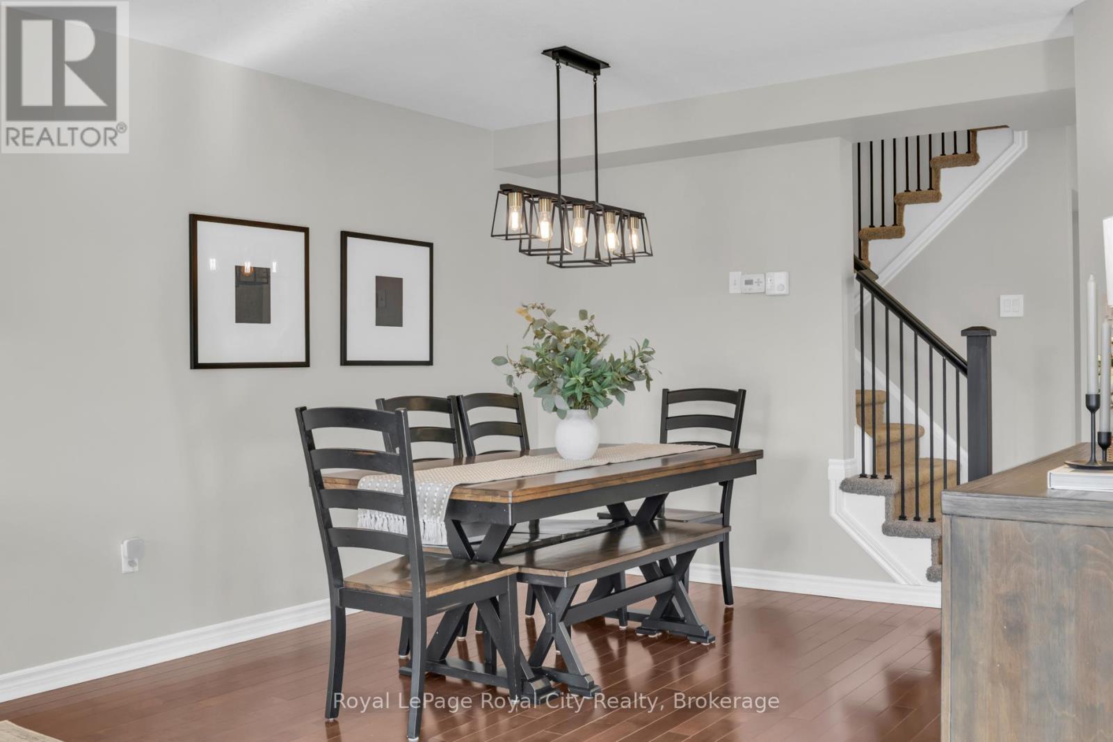 71 Vaughan Street, Guelph, Ontario  N1G 0B3 - Photo 6 - X12978492