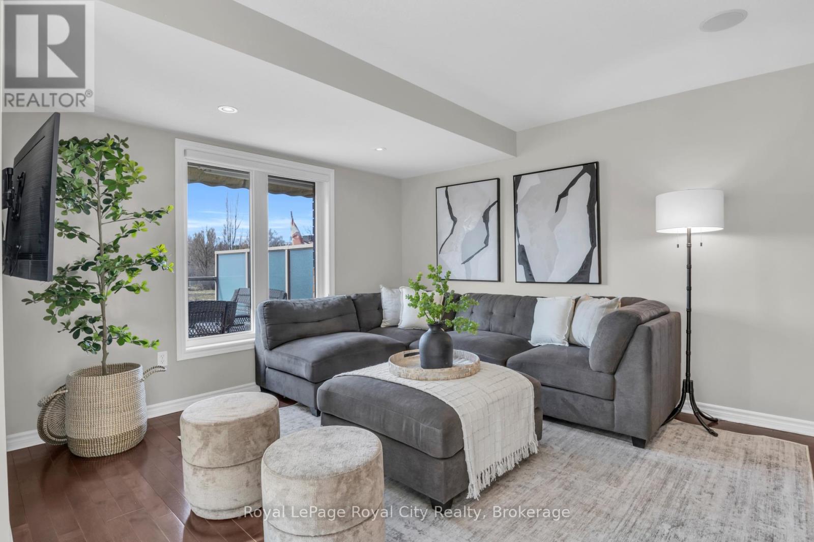 71 Vaughan Street, Guelph, Ontario  N1G 0B3 - Photo 7 - X12978492