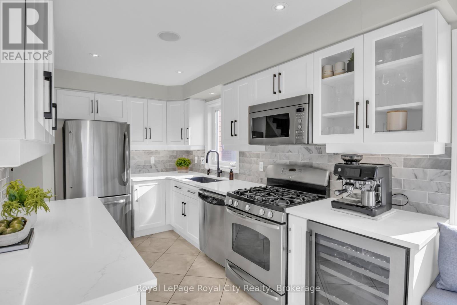 71 Vaughan Street, Guelph, Ontario  N1G 0B3 - Photo 9 - X12978492