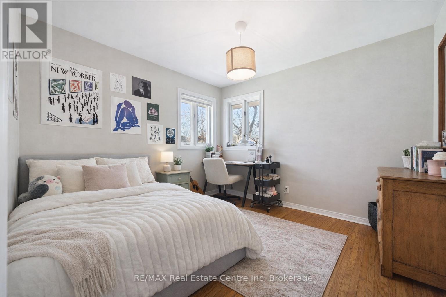 58 Vancouver Drive, Guelph, Ontario  N1E 2E9 - Photo 6 - X12978504