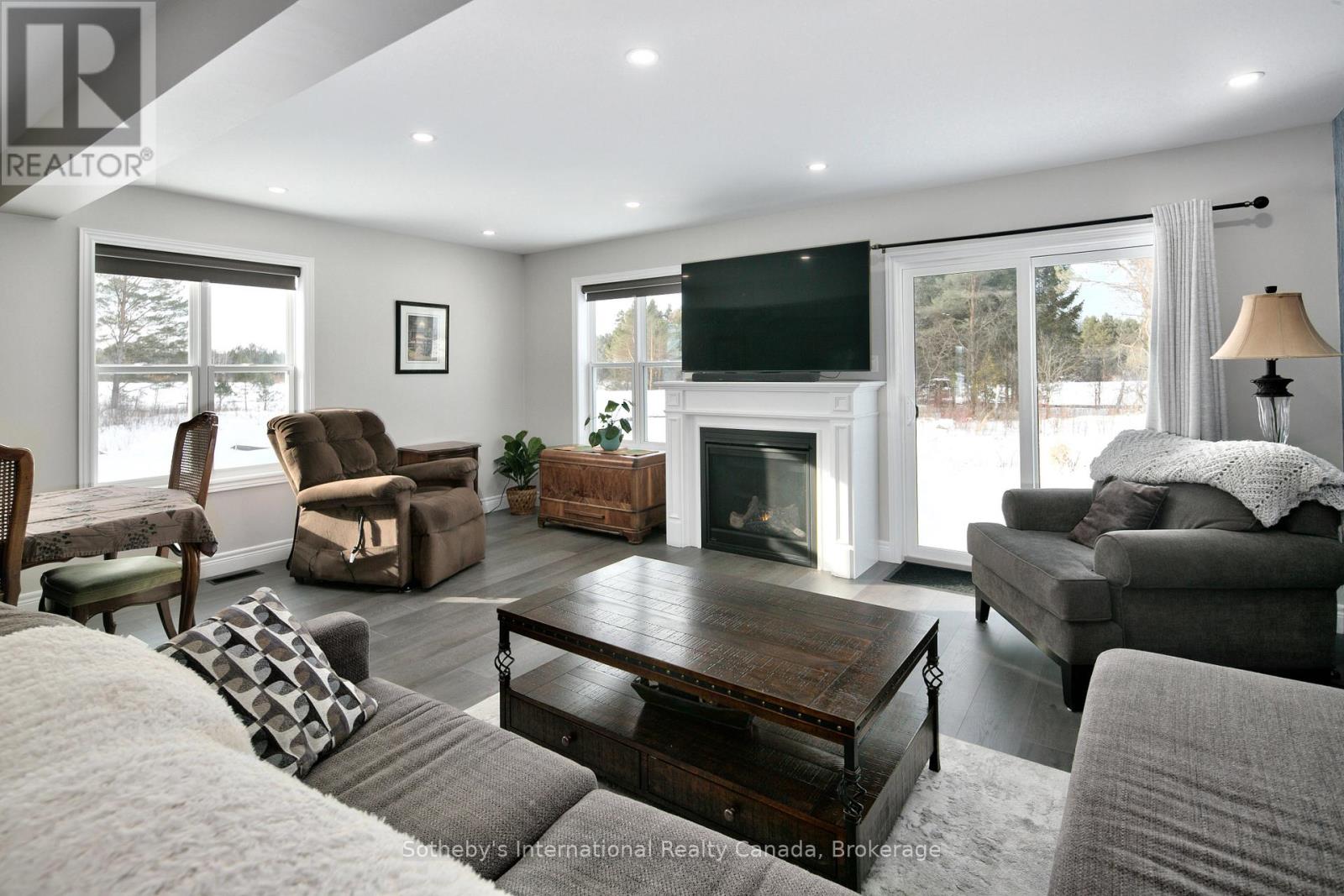 221 Equality Drive, Meaford, Ontario  N4L 0B4 - Photo 11 - X12978660