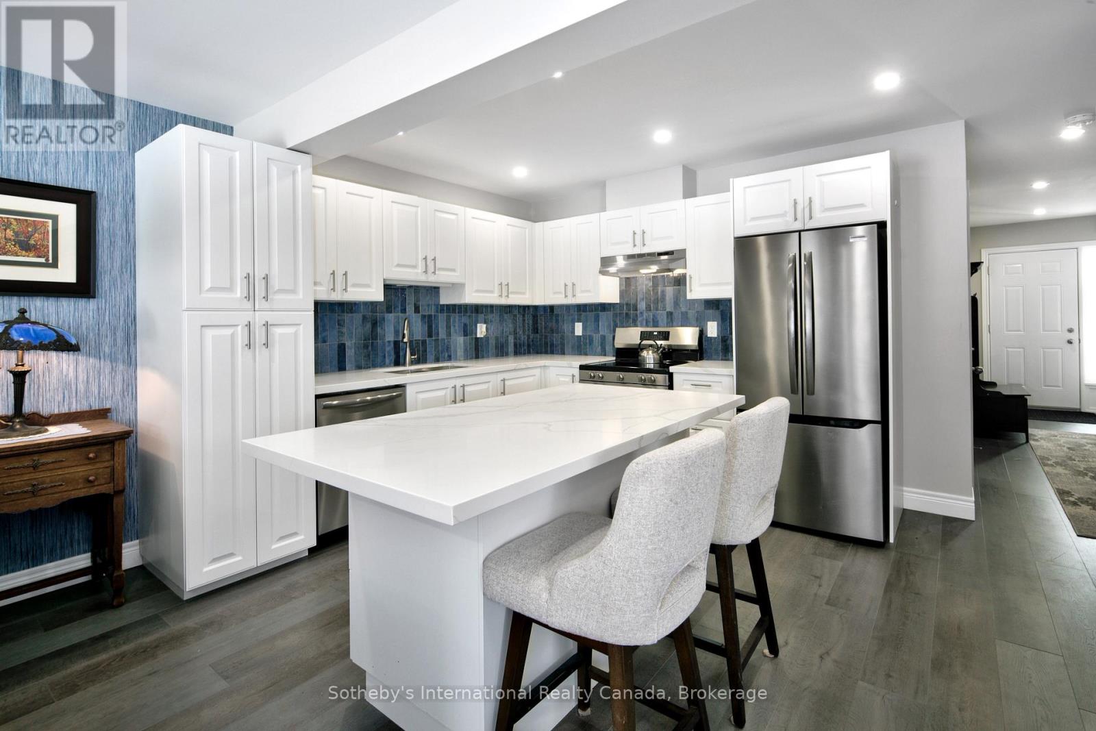 221 Equality Drive, Meaford, Ontario  N4L 0B4 - Photo 6 - X12978660