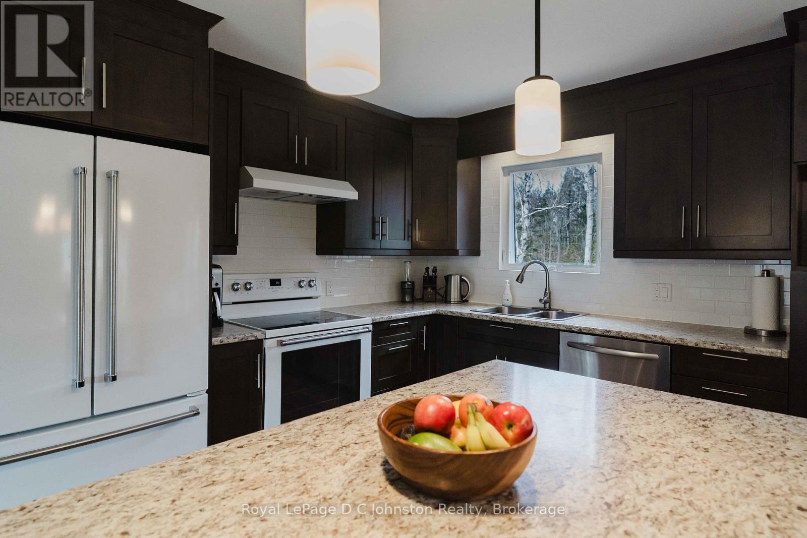 334 Tyendinaga Drive, Saugeen Shores, Ontario  N0H 2L0 - Photo 13 - X12978740