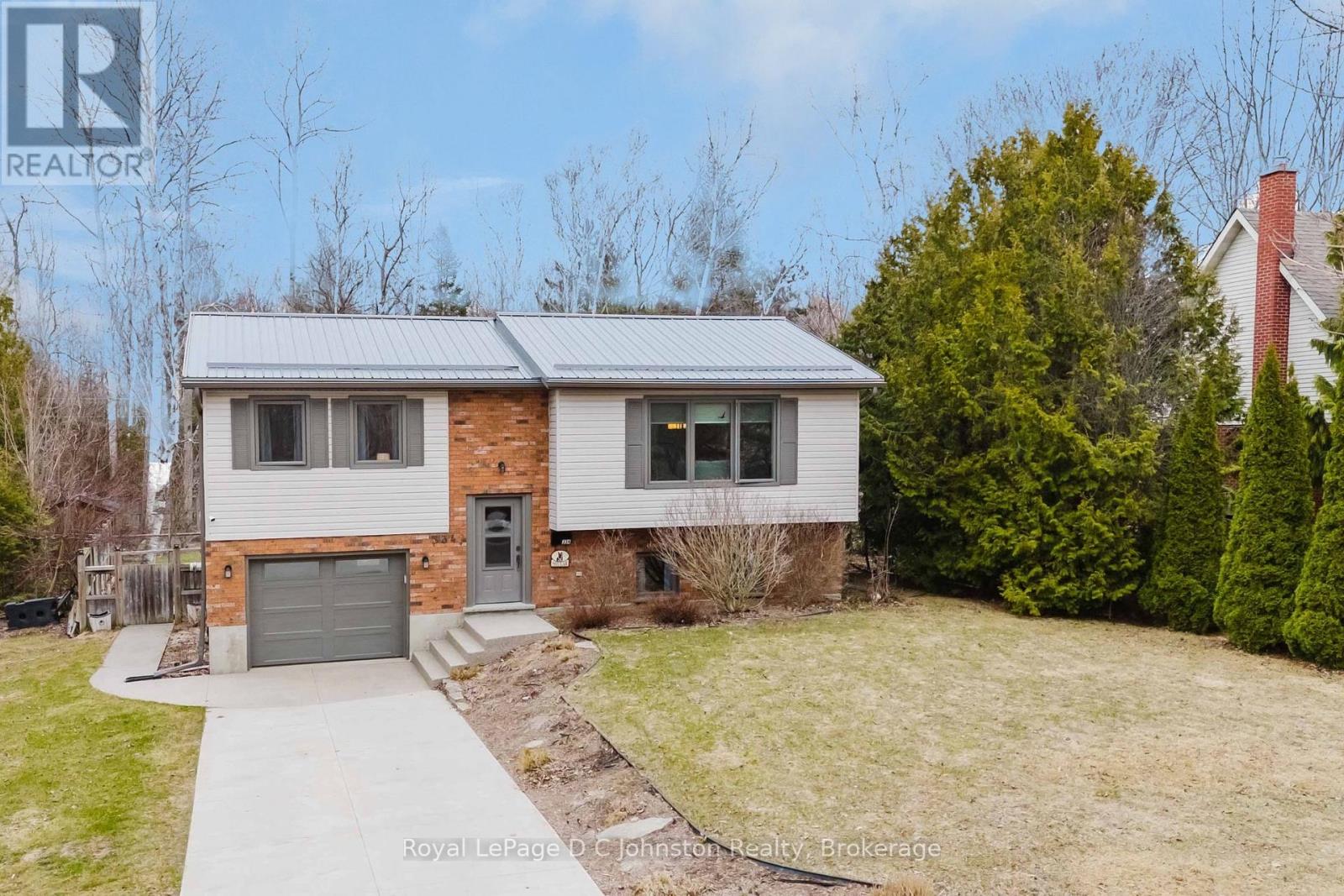 334 Tyendinaga Drive, Saugeen Shores, Ontario  N0H 2L0 - Photo 2 - X12978740