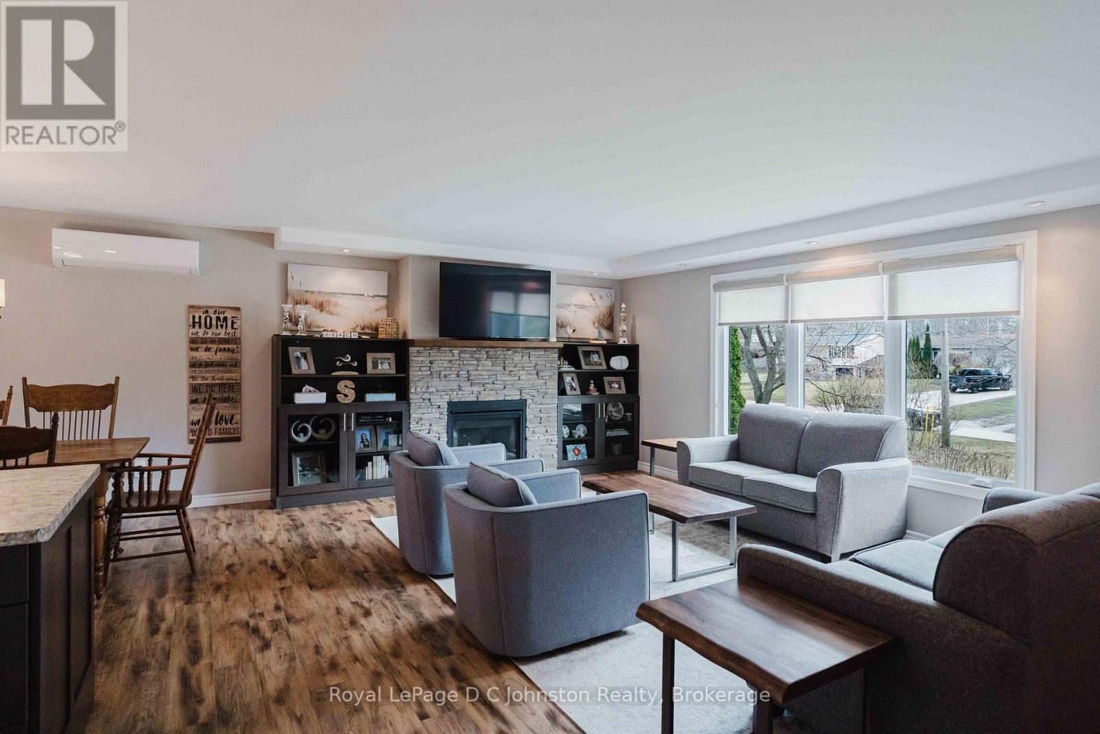 334 Tyendinaga Drive, Saugeen Shores, Ontario  N0H 2L0 - Photo 6 - X12978740