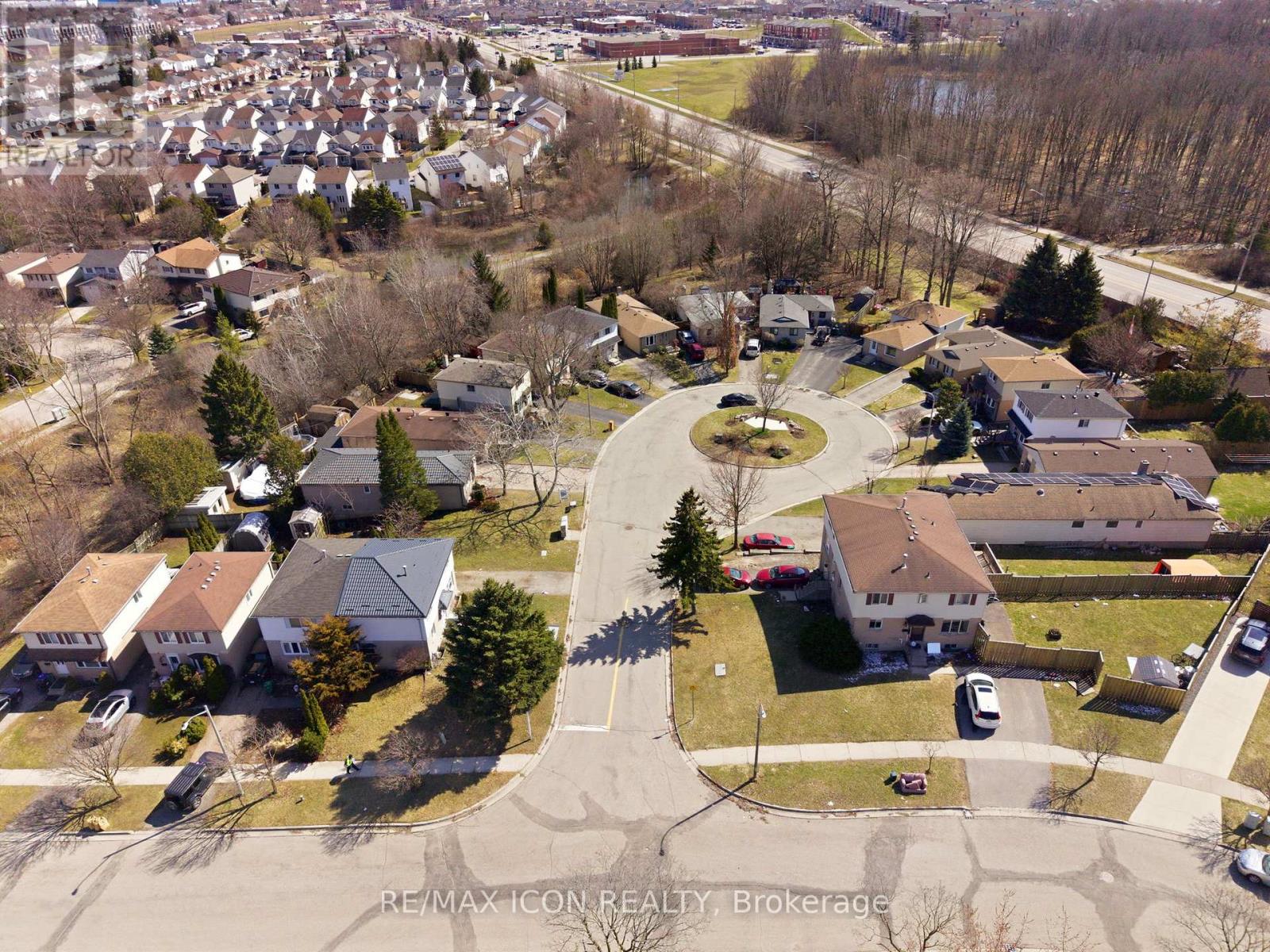 304 Dinison Place, Kitchener, Ontario  N2E 3A6 - Photo 34 - X12978290