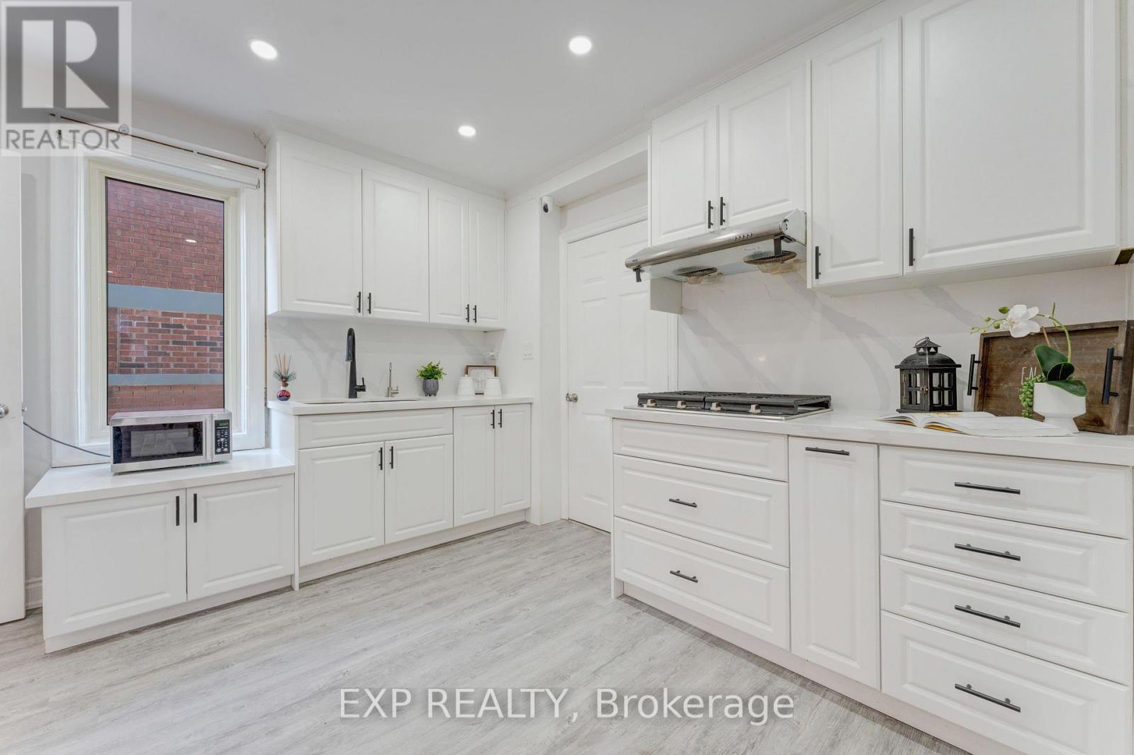 24 Onward Avenue, Kitchener, Ontario  N2H 3J7 - Photo 14 - X12978292