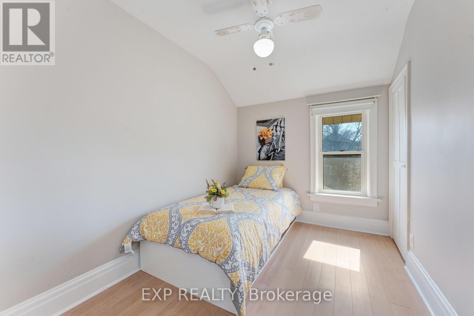 24 Onward Avenue, Kitchener, Ontario  N2H 3J7 - Photo 18 - X12978292