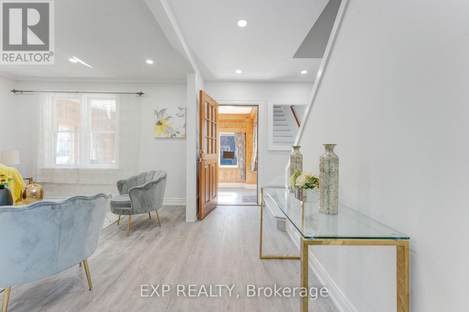 24 Onward Avenue, Kitchener, Ontario  N2H 3J7 - Photo 7 - X12978292