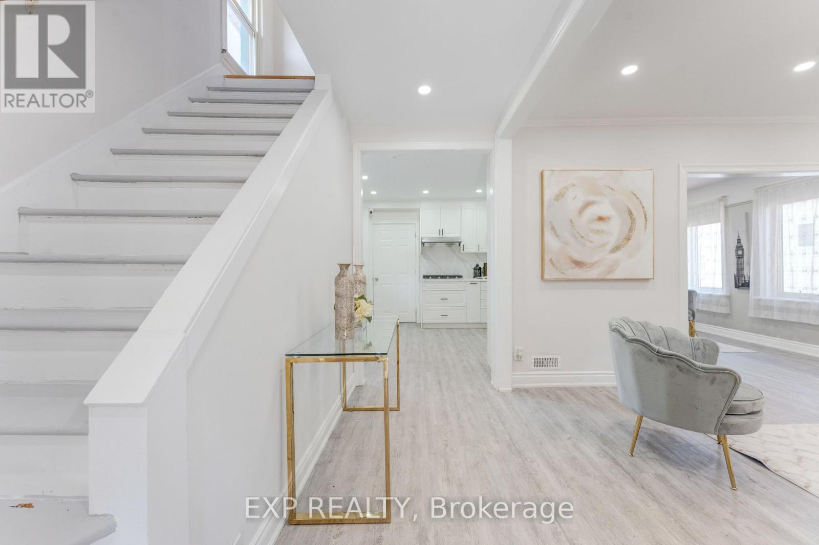 24 Onward Avenue, Kitchener, Ontario  N2H 3J7 - Photo 8 - X12978292