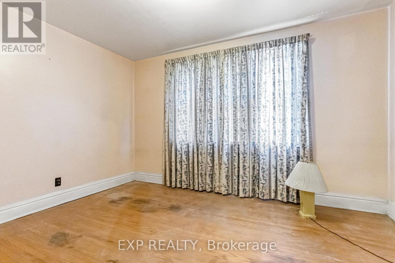 203 Balmoral Avenue S, Hamilton, Ontario  L8M 3K5 - Photo 15 - X12978330