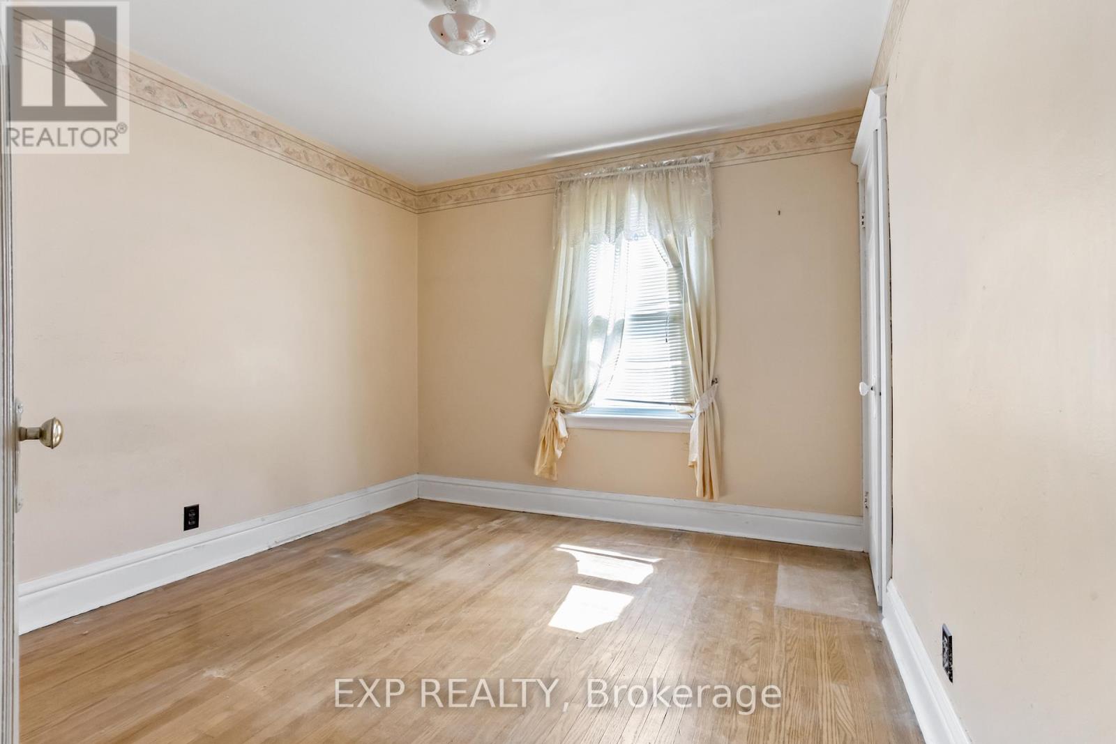 203 Balmoral Avenue S, Hamilton, Ontario  L8M 3K5 - Photo 16 - X12978330