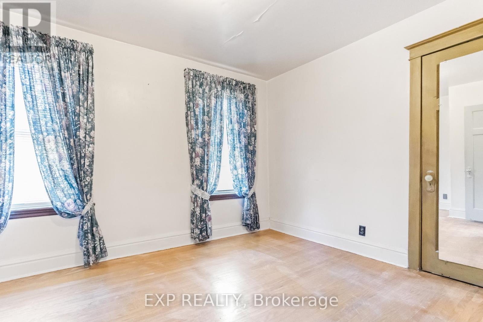 203 Balmoral Avenue S, Hamilton, Ontario  L8M 3K5 - Photo 17 - X12978330