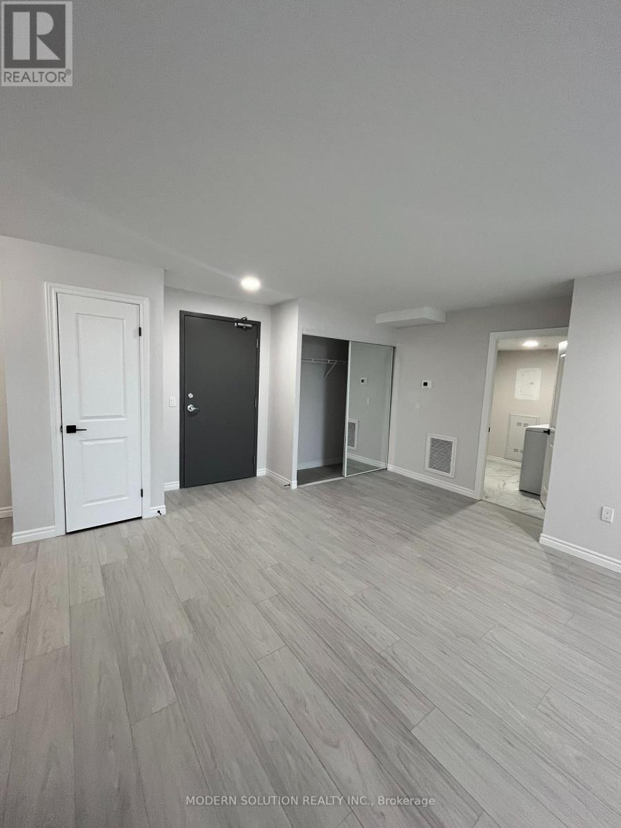 405 - 50 Otterbein Road, Kitchener, Ontario  N2B 3B7 - Photo 4 - X12978356