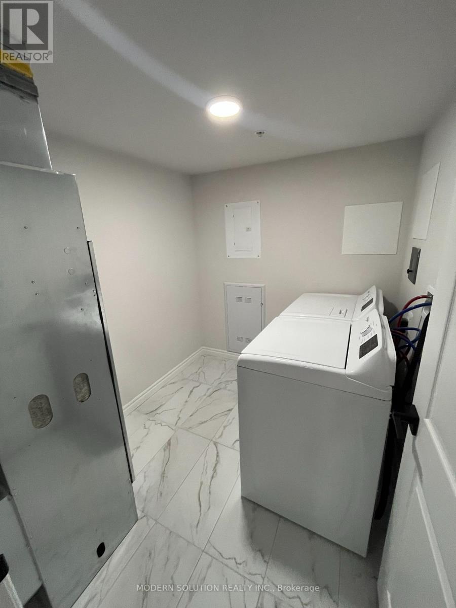 405 - 50 Otterbein Road, Kitchener, Ontario  N2B 3B7 - Photo 5 - X12978356