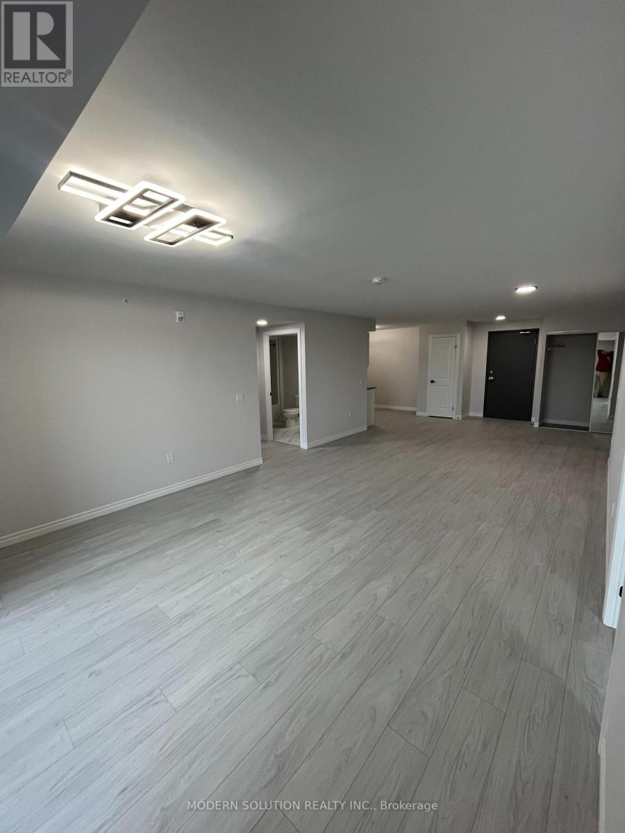 405 - 50 Otterbein Road, Kitchener, Ontario  N2B 3B7 - Photo 7 - X12978356