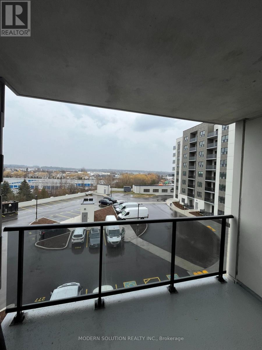 405 - 50 Otterbein Road, Kitchener, Ontario  N2B 3B7 - Photo 8 - X12978356