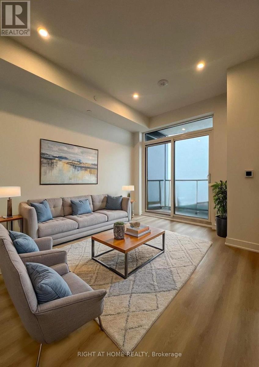 1211 - 25 Wellington Street, Kitchener, Ontario  N2G 0G5 - Photo 1 - X12978374