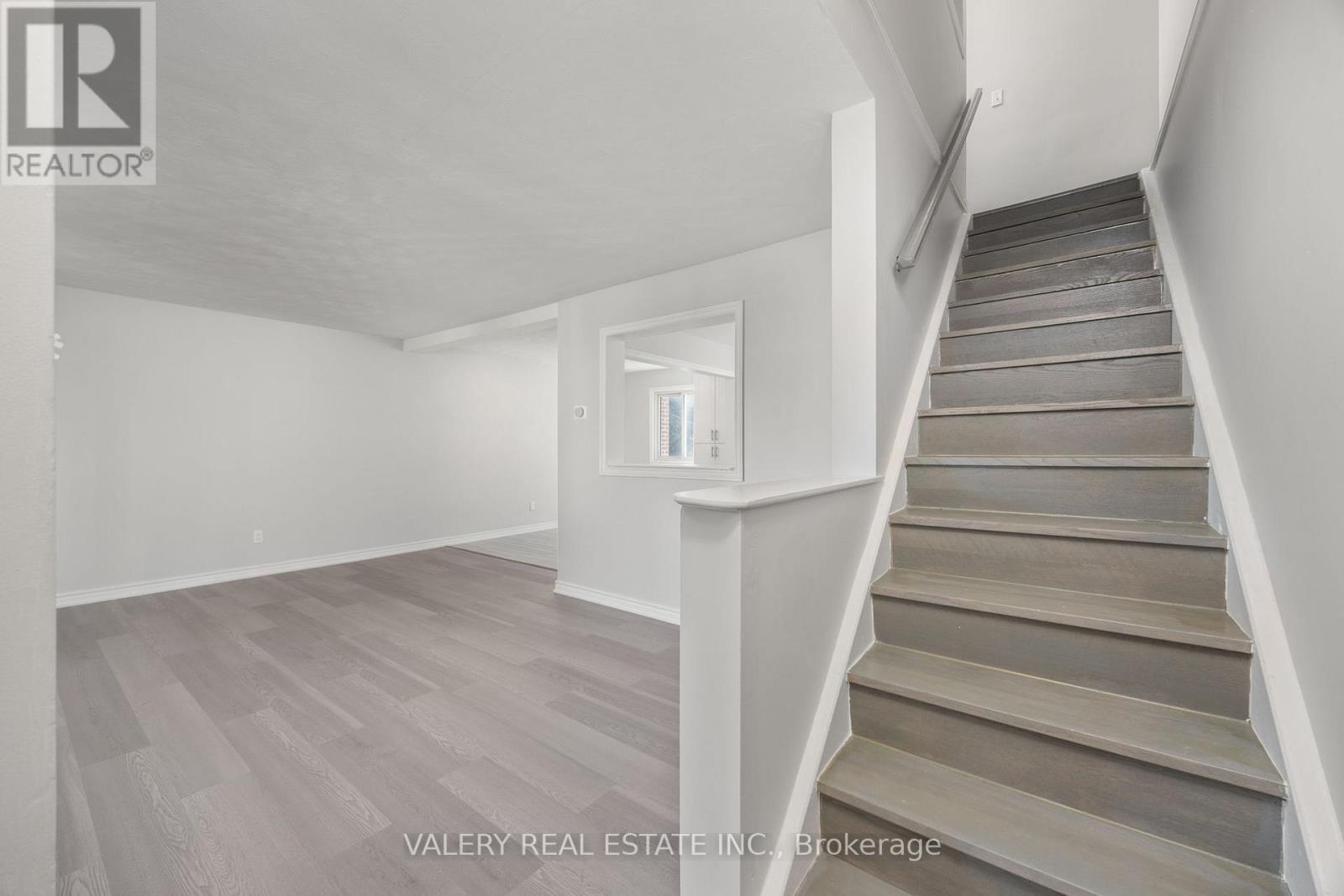 1 - 48 Clarence Street, Cambridge, Ontario  N3C 1K9 - Photo 11 - X12978414