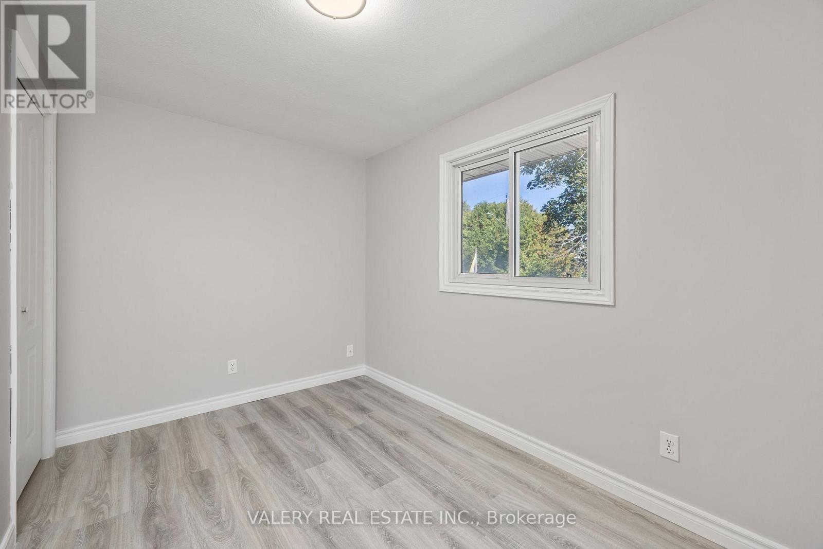 1 - 48 Clarence Street, Cambridge, Ontario  N3C 1K9 - Photo 13 - X12978414