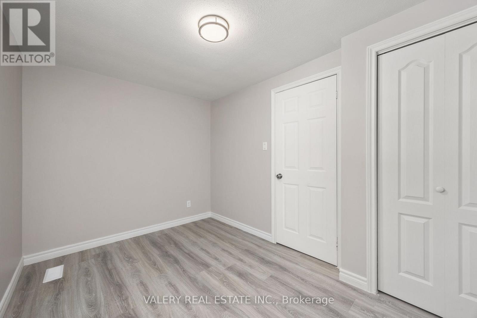 1 - 48 Clarence Street, Cambridge, Ontario  N3C 1K9 - Photo 14 - X12978414