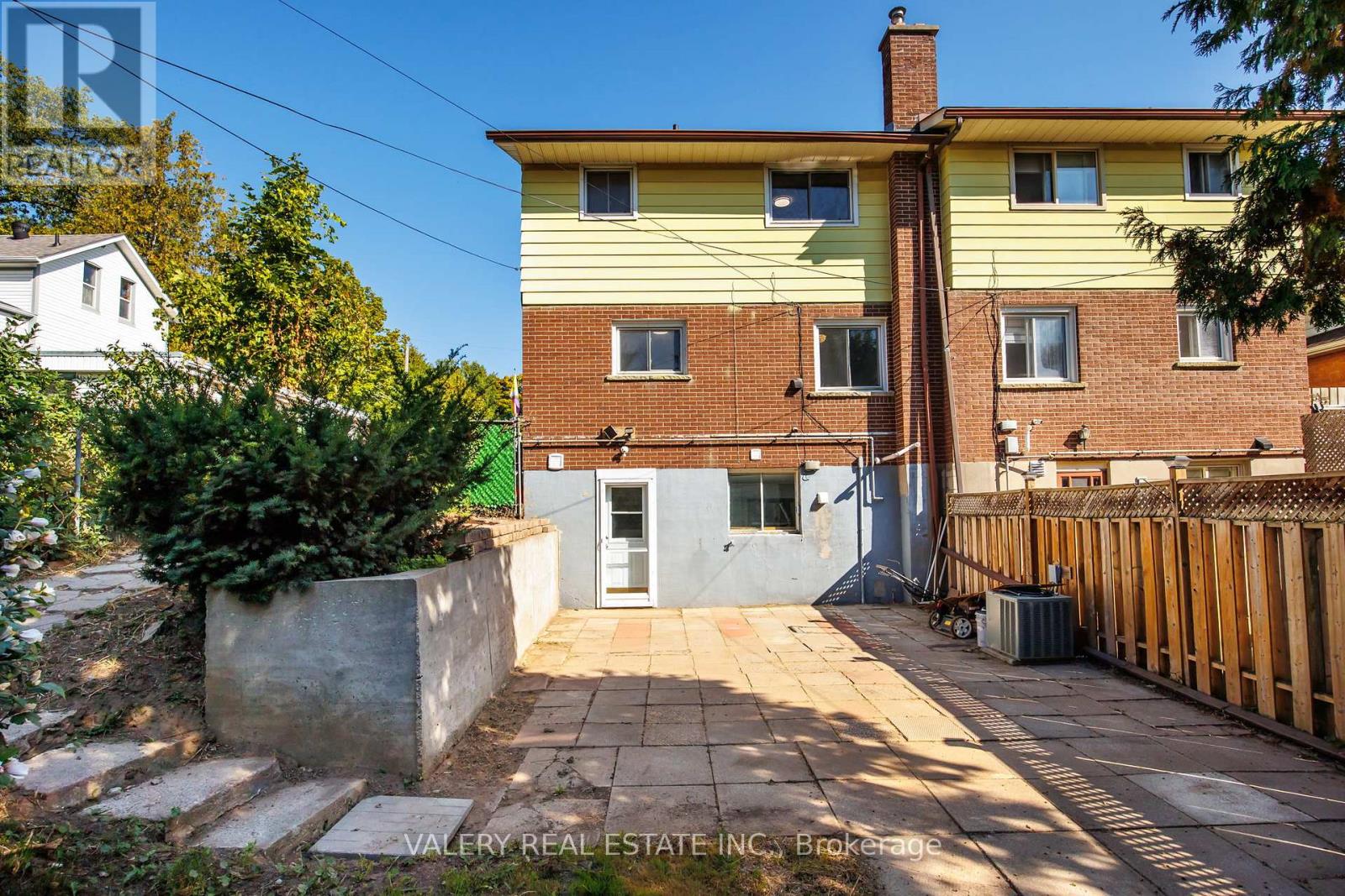 1 - 48 Clarence Street, Cambridge, Ontario  N3C 1K9 - Photo 22 - X12978414