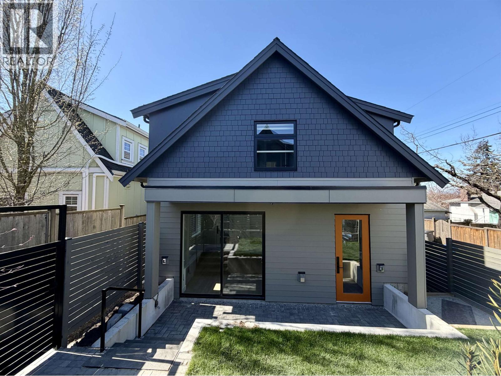 3762 Fleming Street, Vancouver, British Columbia  V5N 3W2 - Photo 1 - R3108986