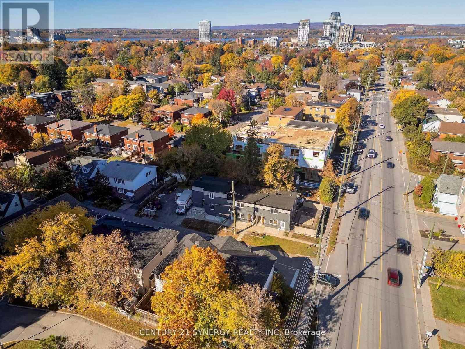 6 - 598 Kirkwood Avenue, Ottawa, Ontario  K1Z 5X4 - Photo 2 - X12978540