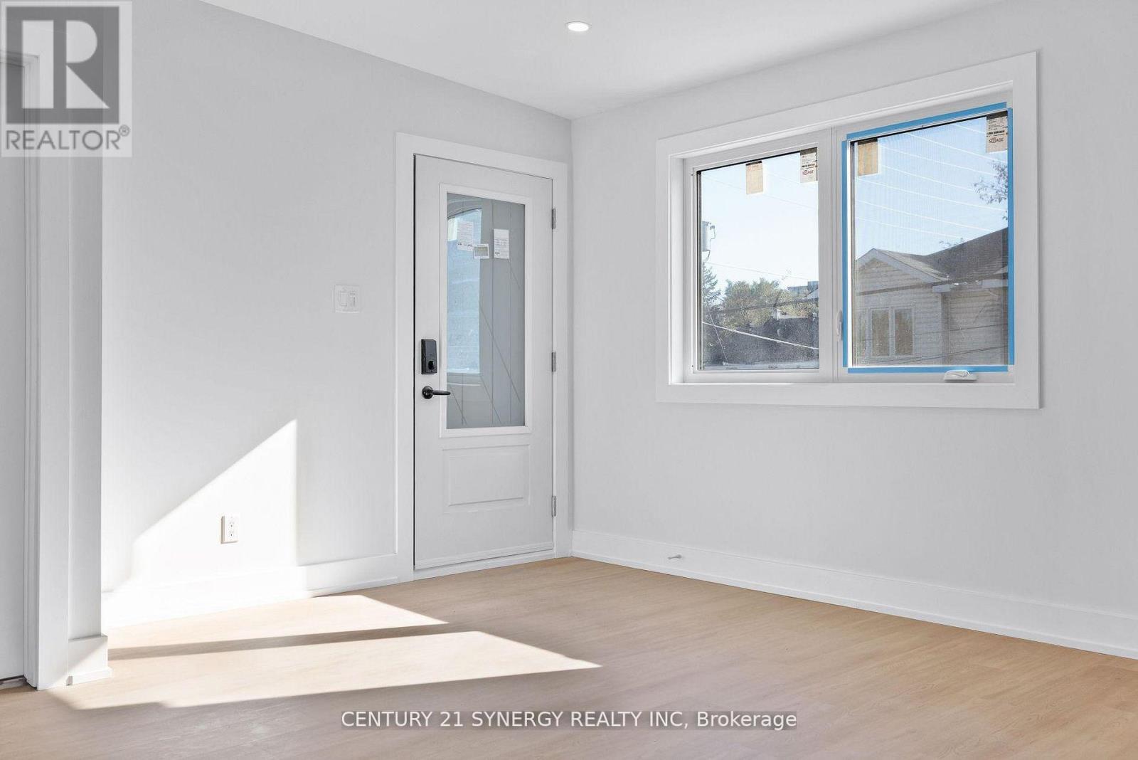 6 - 598 Kirkwood Avenue, Ottawa, Ontario  K1Z 5X4 - Photo 7 - X12978540