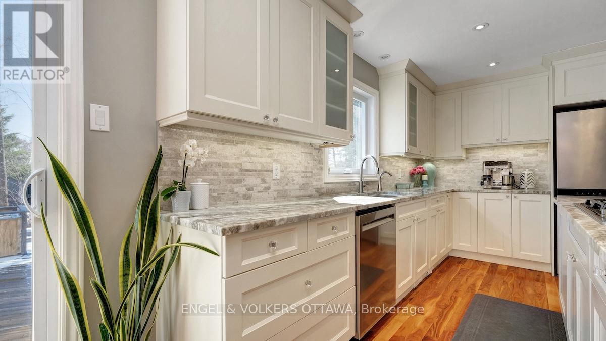 1263 Randboro Crescent, Ottawa, Ontario  K4B 1K7 - Photo 16 - X12978632