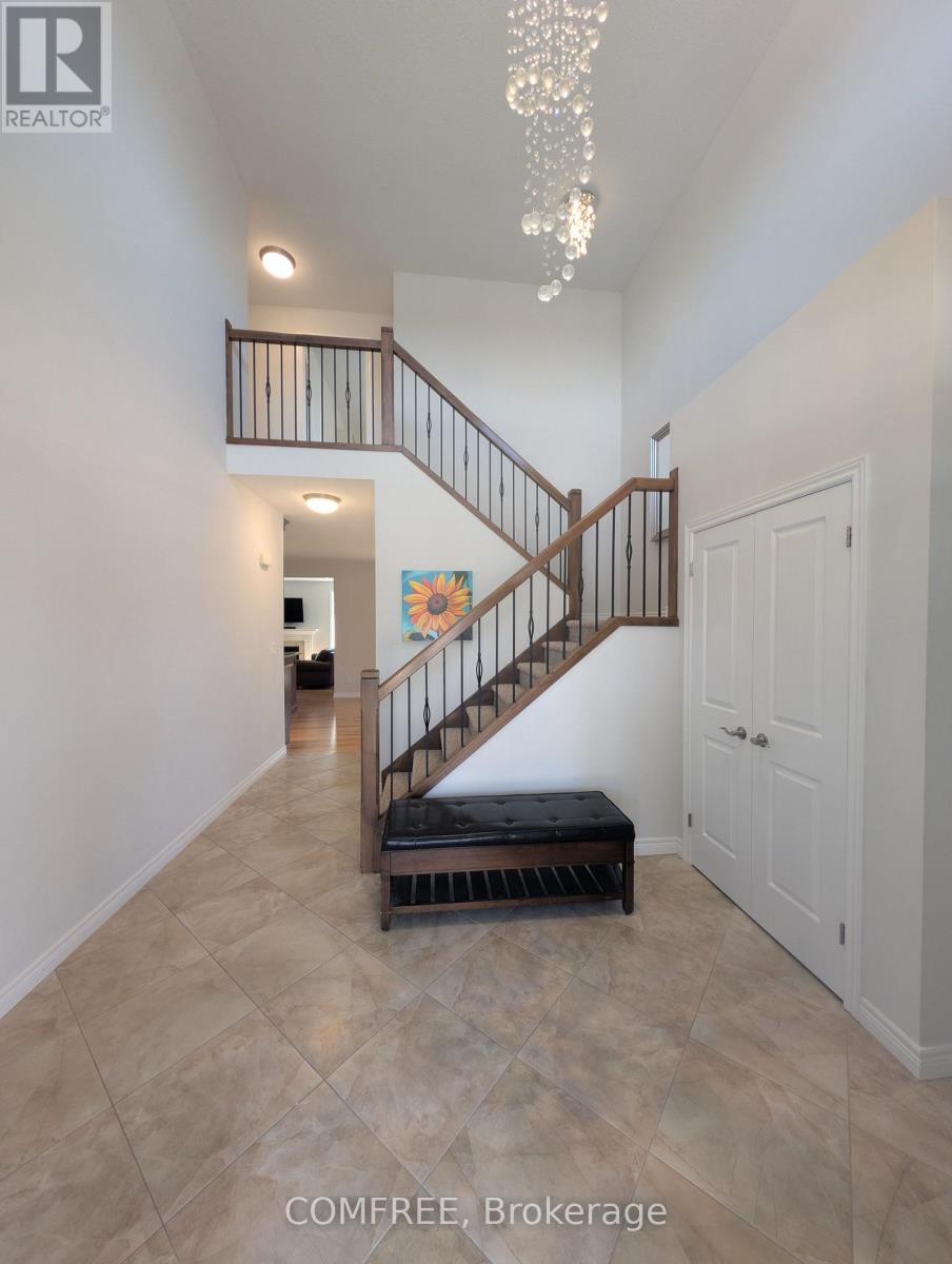 152 Juno Crescent, Woodstock, Ontario N4T 0H6 - Photo 4 - X12978644