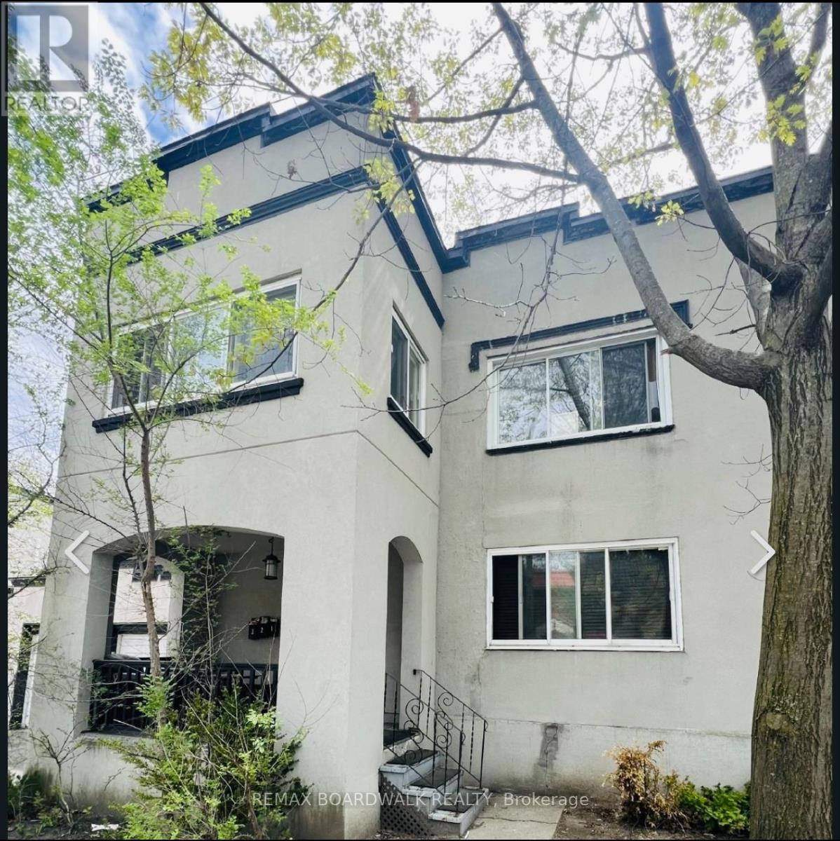 320 LAURIER AVENUE E, Ottawa, Ontario