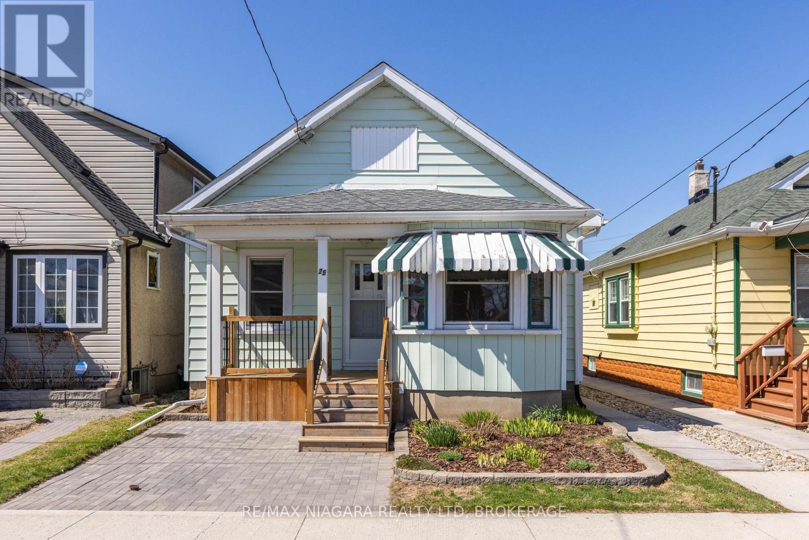 25 Wilson Street, St. Catharines, Ontario  L2R 5Z9 - Photo 1 - X12978496