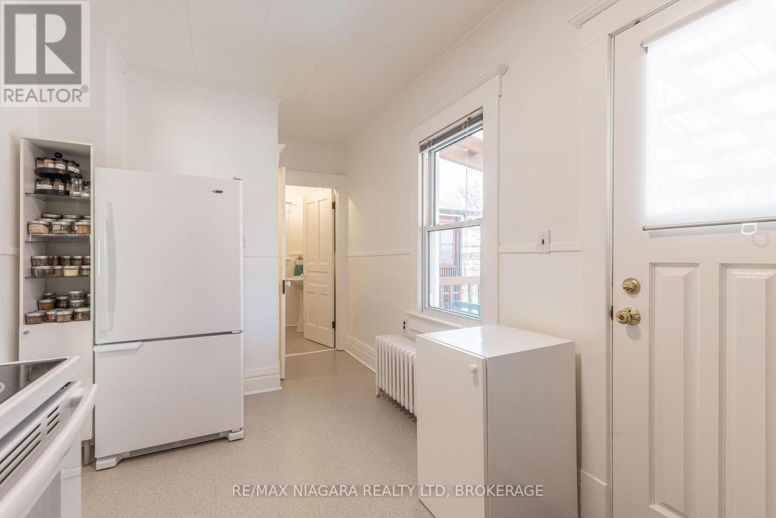 25 Wilson Street, St. Catharines, Ontario  L2R 5Z9 - Photo 11 - X12978496