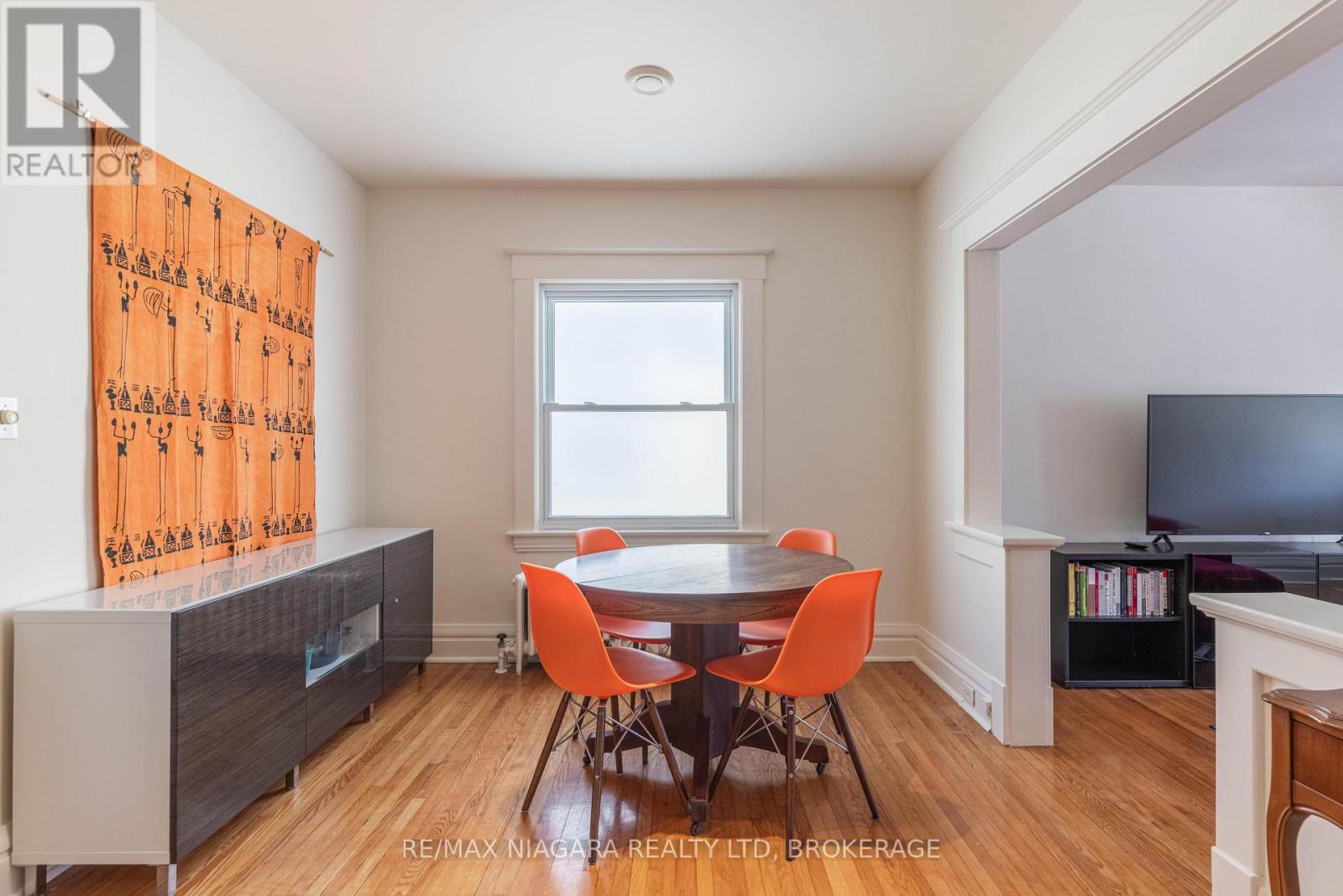 25 Wilson Street, St. Catharines, Ontario  L2R 5Z9 - Photo 5 - X12978496