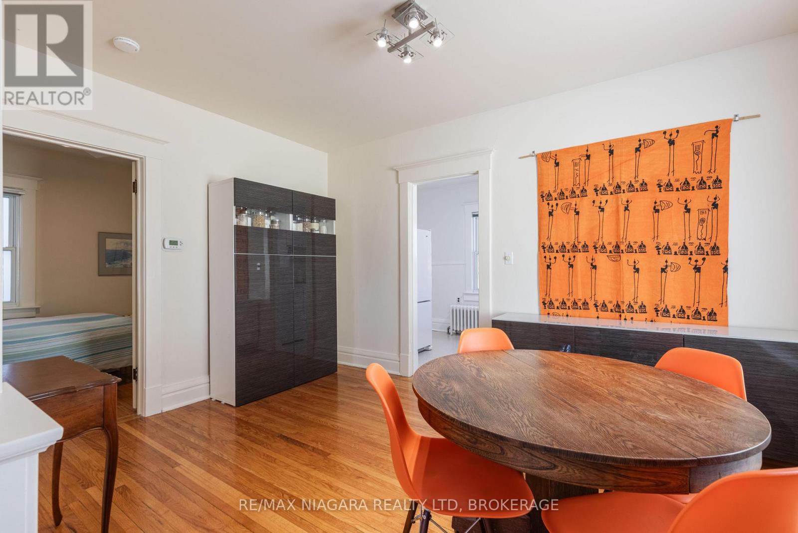 25 Wilson Street, St. Catharines, Ontario  L2R 5Z9 - Photo 8 - X12978496