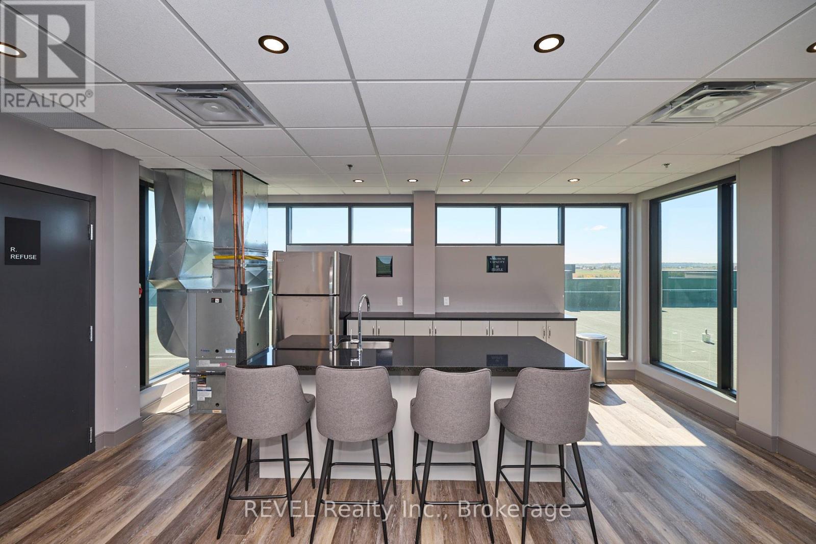 207 - 300b Fourth Avenue, St. Catharines, Ontario  L2S 0E6 - Photo 22 - X12978508