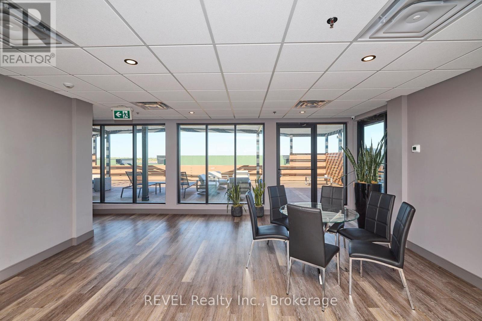 207 - 300b Fourth Avenue, St. Catharines, Ontario  L2S 0E6 - Photo 23 - X12978508