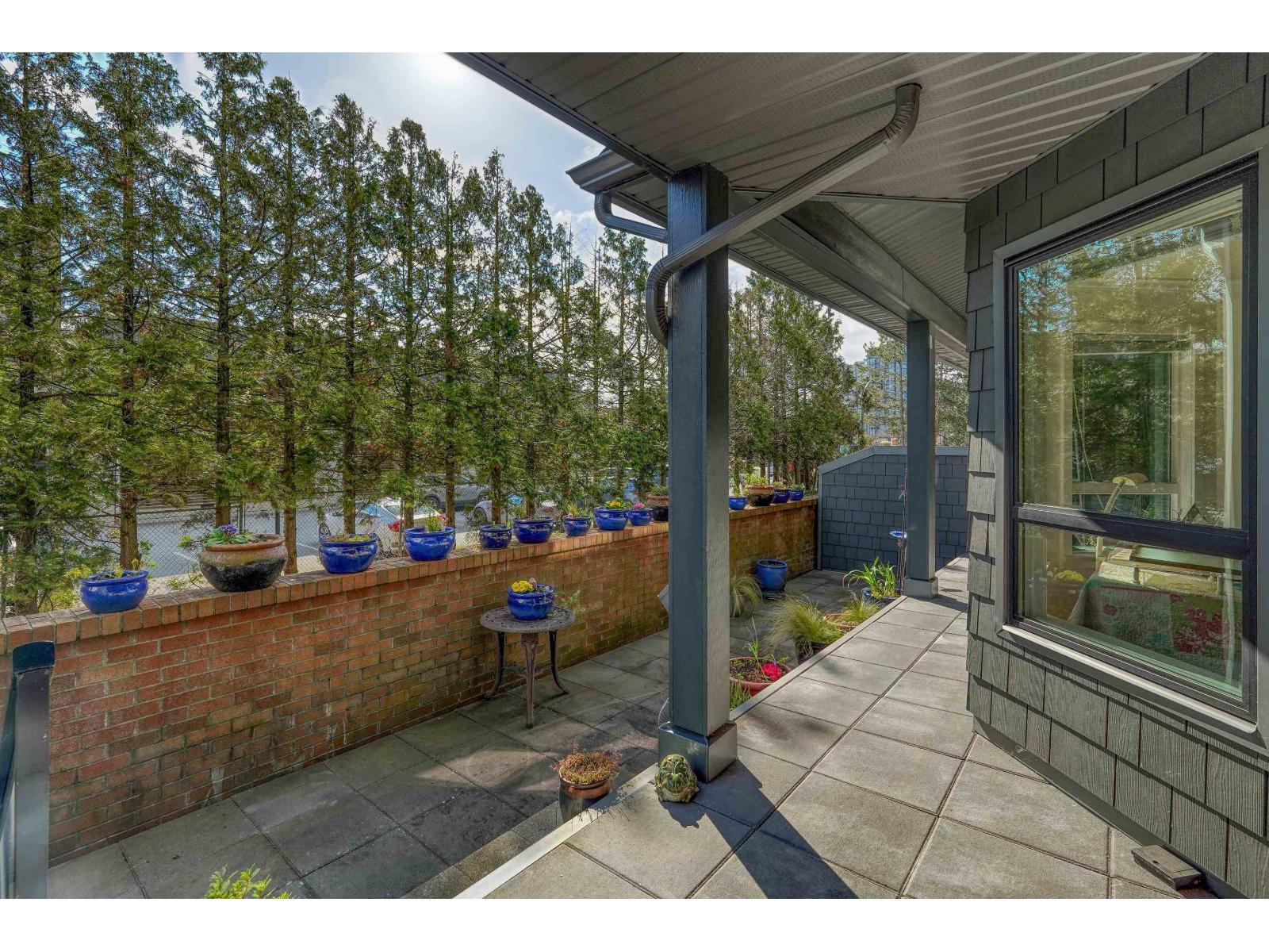 106 1830 E SOUTHMERE CRESCENT, Surrey, British Columbia