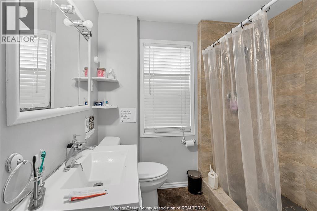 1333 Wyandotte Street West, Windsor, Ontario N9B 1H3 - Photo 23 - 26007685