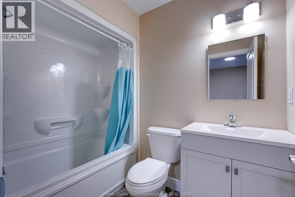 653 Bridge, Windsor, Ontario  N9B 2M5 - Photo 5 - 26007682