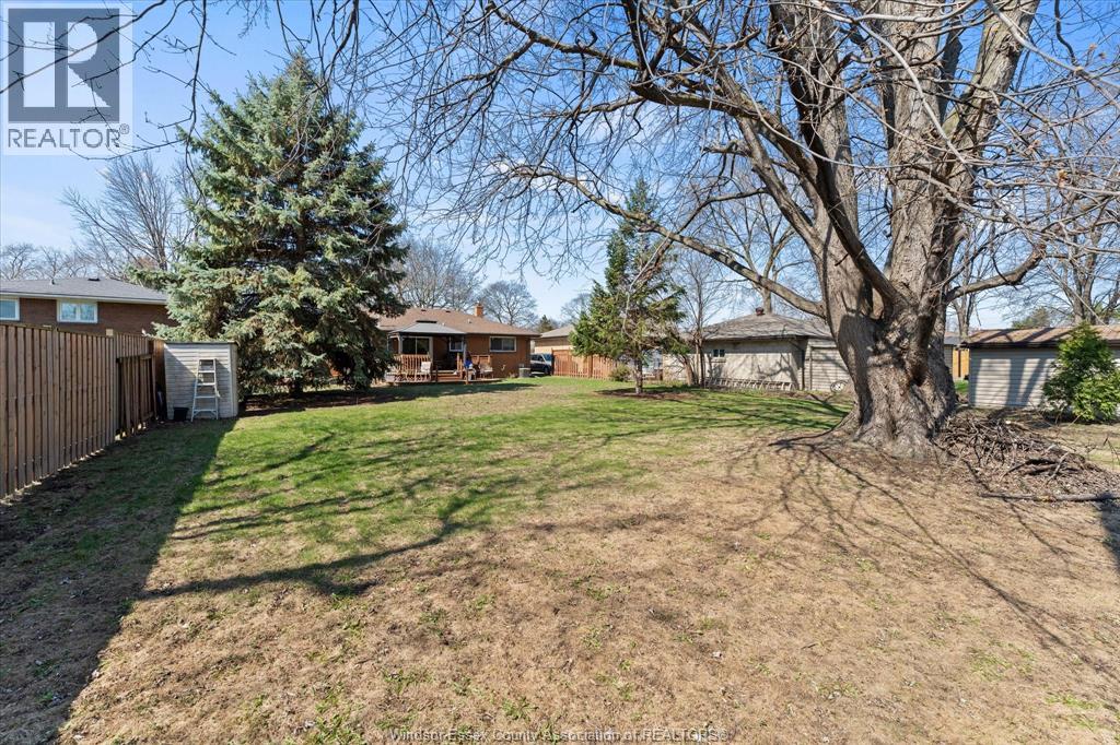 2840 Avondale Avenue, Windsor, Ontario  N9E 1X2 - Photo 38 - 26007655