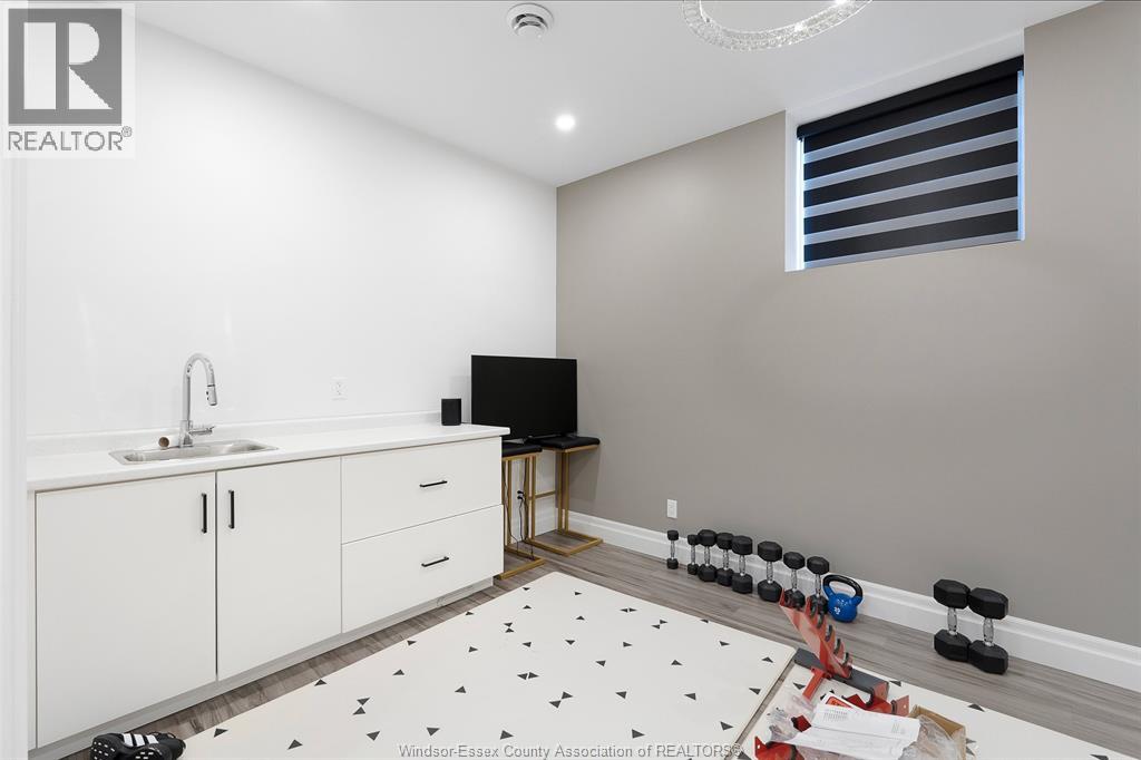 256 Xavier Circle, Lakeshore, Ontario  N0R 1A0 - Photo 40 - 26007633