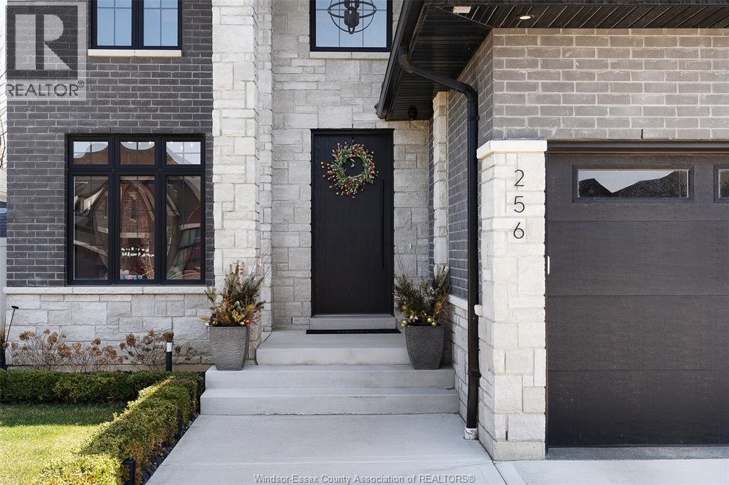 256 Xavier Circle, Lakeshore, Ontario  N0R 1A0 - Photo 5 - 26007633