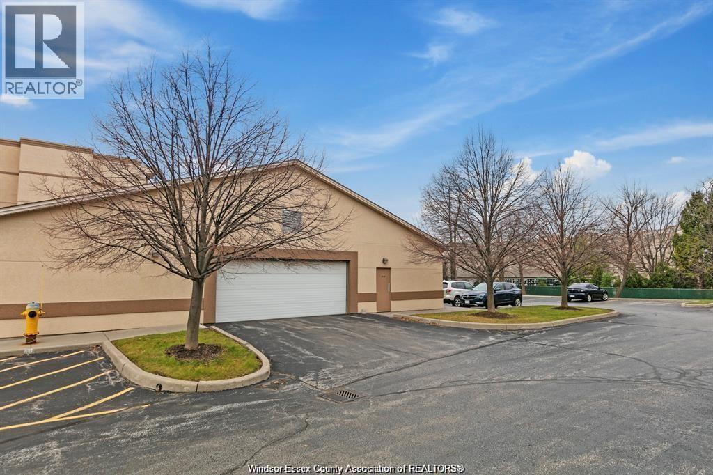 315 Village Grove Drive Unit# 103, Tecumseh, Ontario  N8N 5G4 - Photo 19 - 26007519