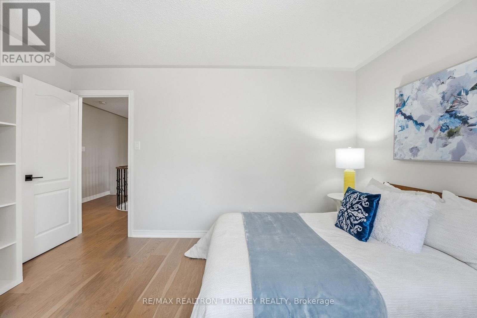 668 Foxcroft Boulevard, Newmarket, Ontario  L3X 1N3 - Photo 31 - N12827468