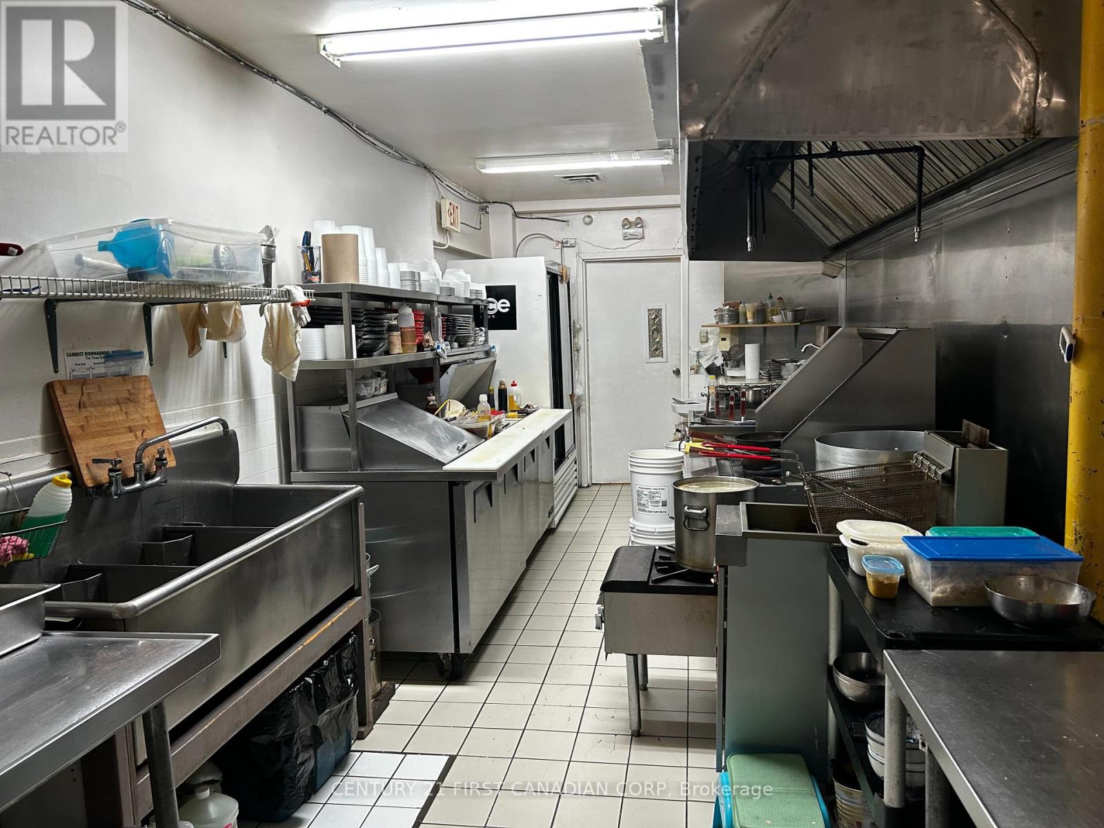 192 Dundas Street, London East (East F), Ontario  N6A 1G4 - Photo 12 - X12977988