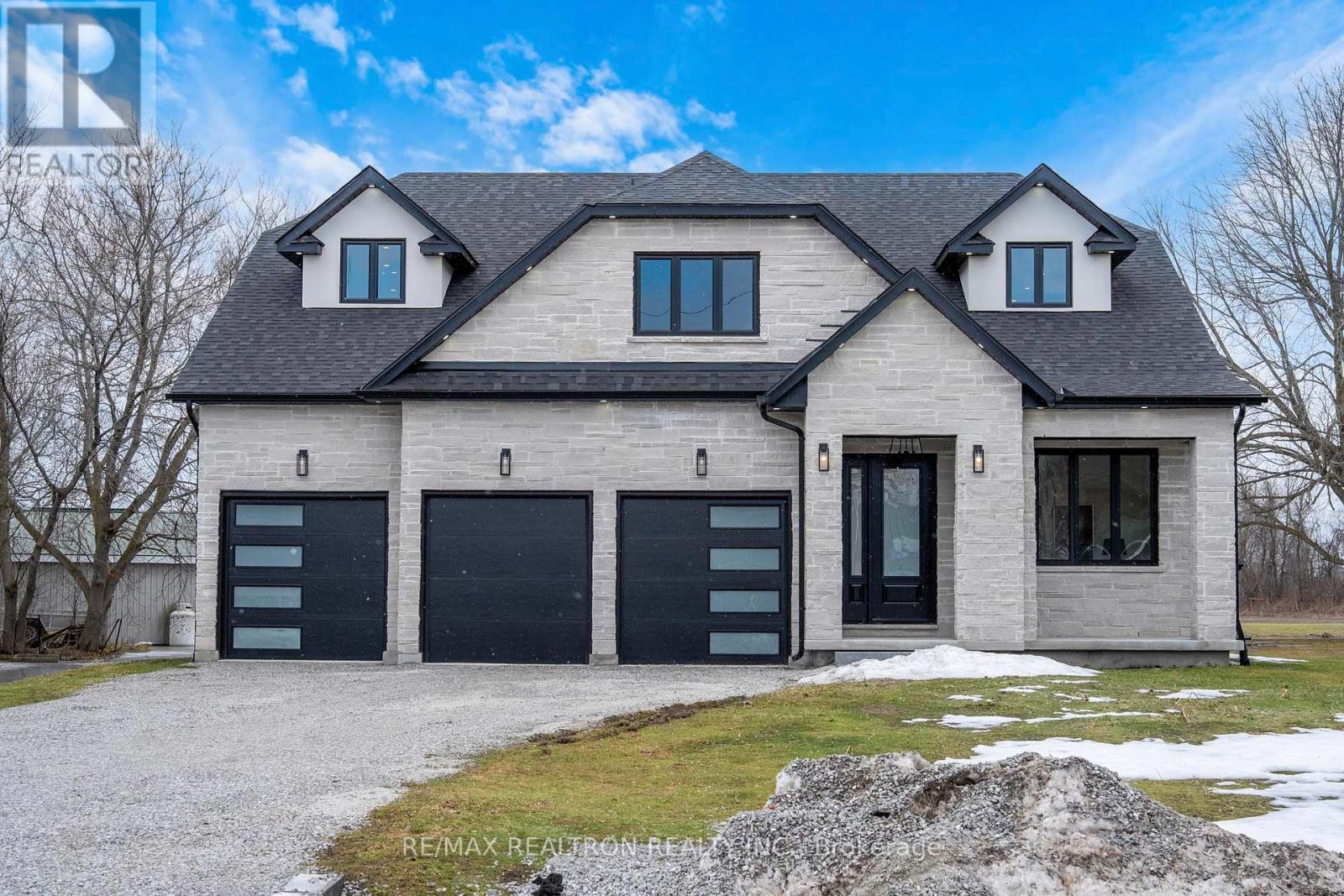 8698 6 Line, Essa, Ontario  L0M 1T0 - Photo 1 - N12977746